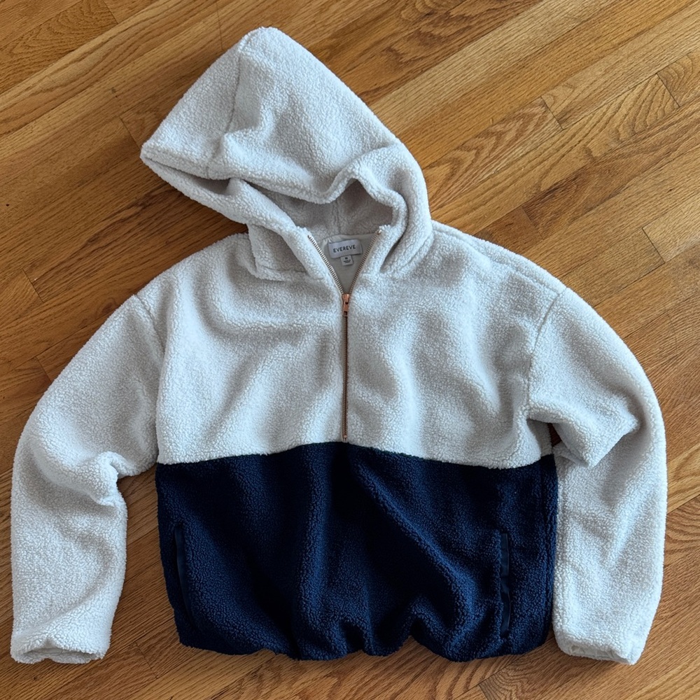 Evereve Two-Tone Sherpa Hoodie in Cream and Navy 1/4 zip, pockets